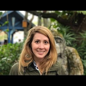 Meet your Posher, Danielle